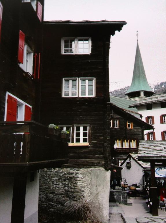 Beim Kirchplatz Appartement Zermatt Buitenkant foto